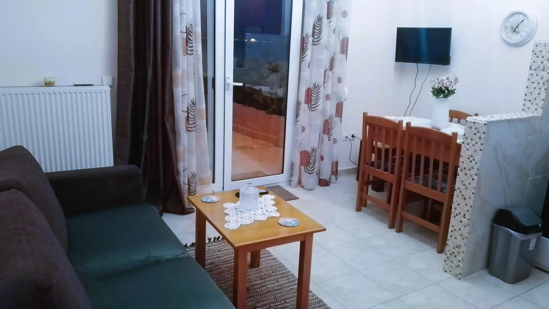 Jordan'S Neoi Epivates Appartment By The Beach Neo Epivates Apartment
